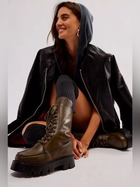Lug sole boots free people jones brown 8.5